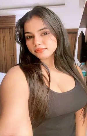 Ayesha Profile
