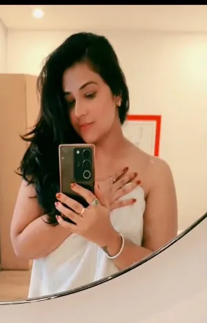 Pari Profile
